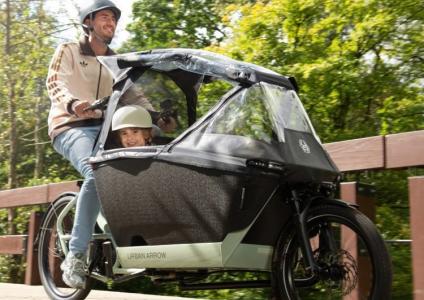 Gratis regenhuif bij aankoop van de nieuwe Urban arrow family next 